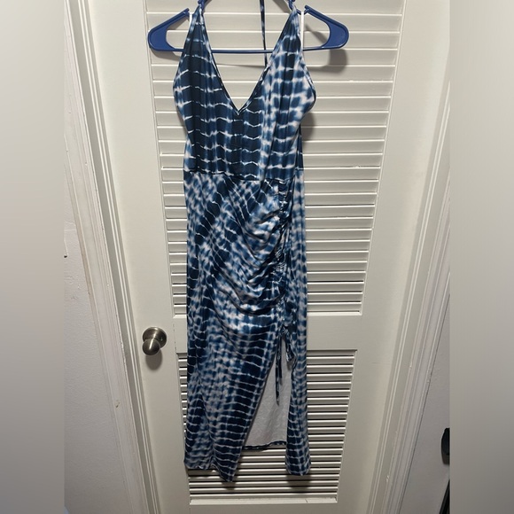 SHEIN Bodycon halter dress - Picture 1 of 2